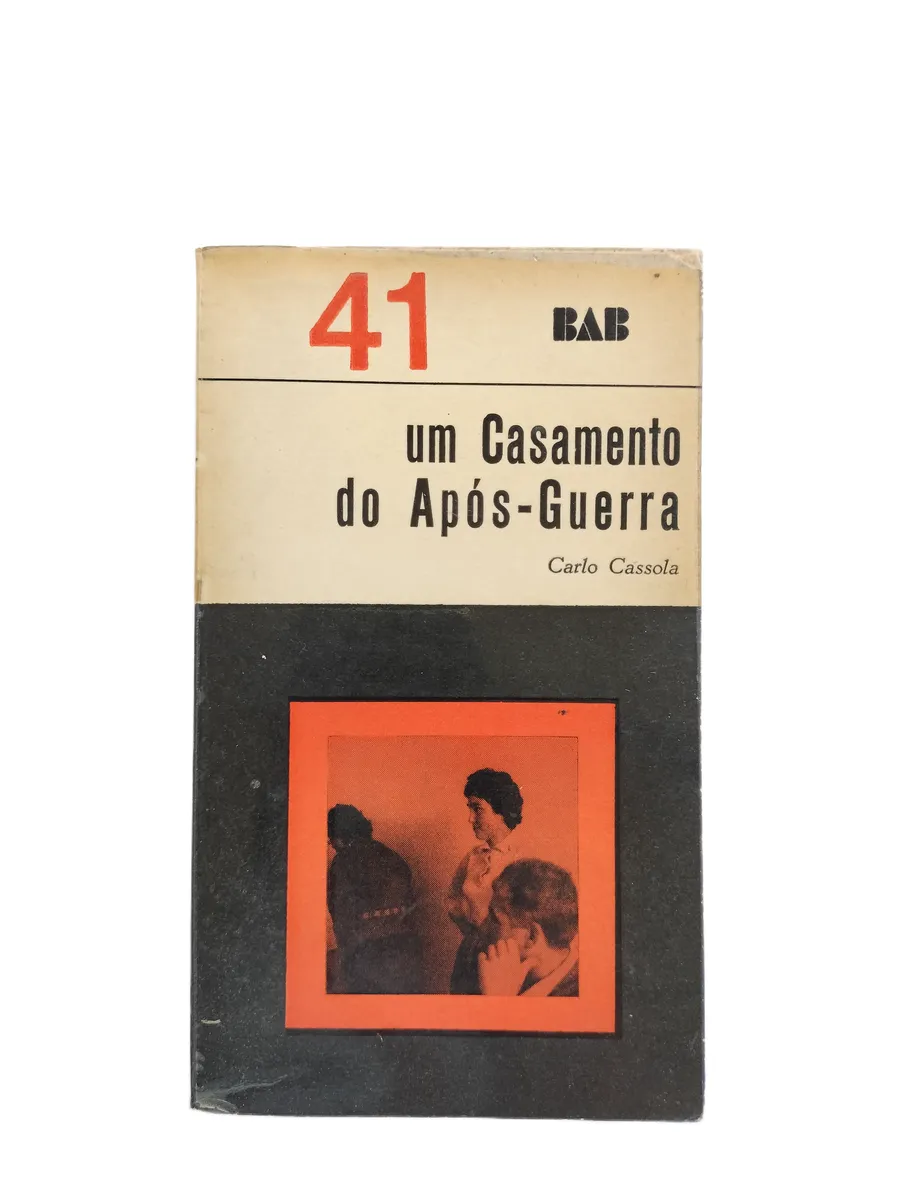 um casamento do apos guerra carlo cassola capa Capa do livro Um Casamento do Após-Guerra de Carlo Cassola.