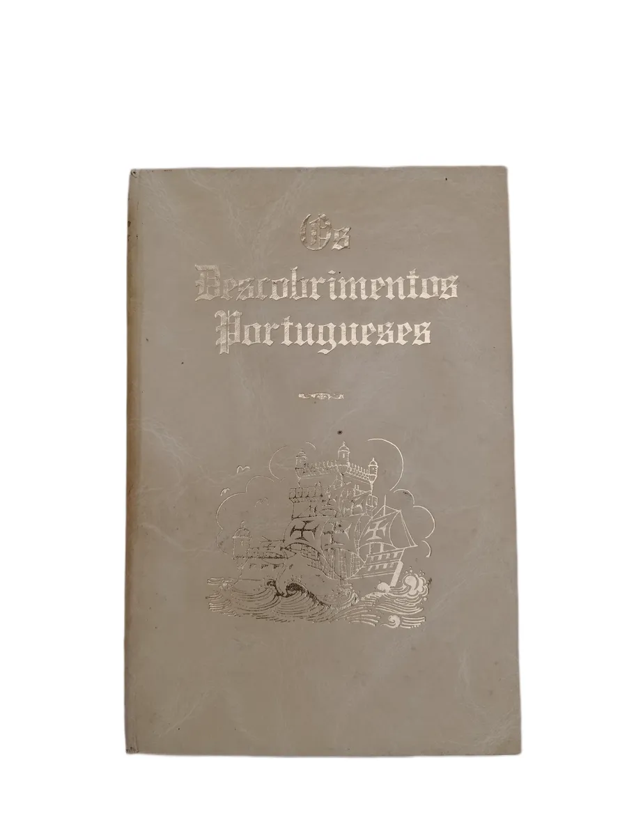 os descobrimentos portugueses jaime cortesao capa Capa do livro Os Descobrimentos Portugueses de Jaime Cortesão