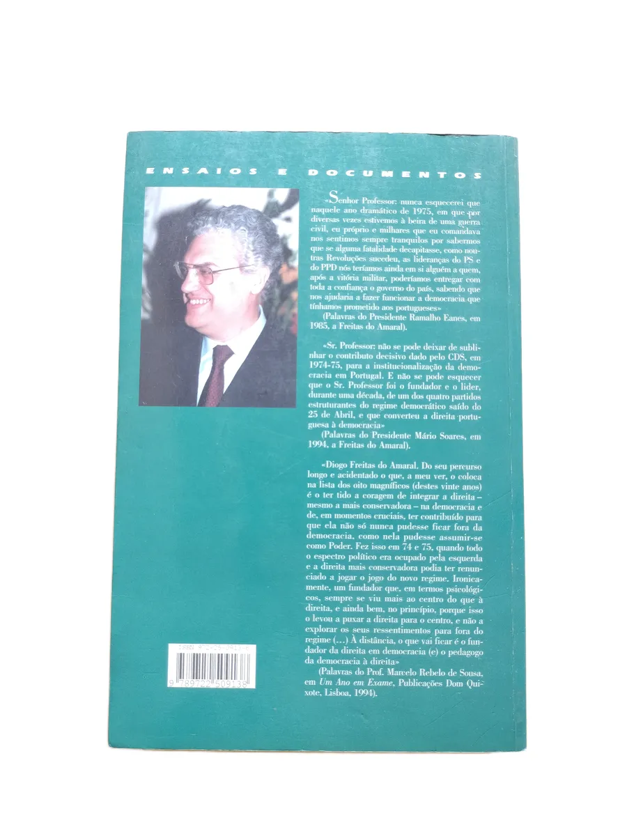 o antigo regime e a revolucao diogo freitas do amaral contracapa Contracapa do livro O Antigo Regime e a Revolução de Diogo Freitas do Amaral.
