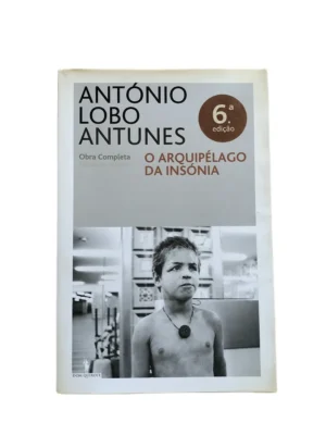 Capa do livro O Arquipélago da Insónia de António Lobo Antunes.