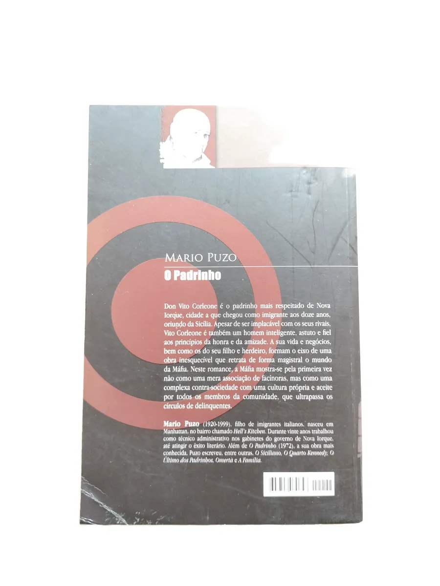o padrinho mario puzo contracapa Contracapa do livro O Padrinho de Mario Puzo.