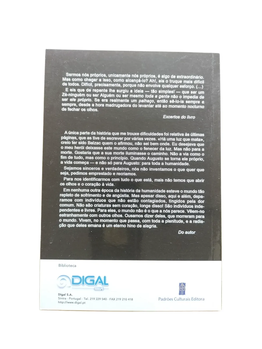 o sorriso aos pes da escada henry miller contracapa Contracapa do livro O Sorriso ao Pé da Escada de Henry Miller.
