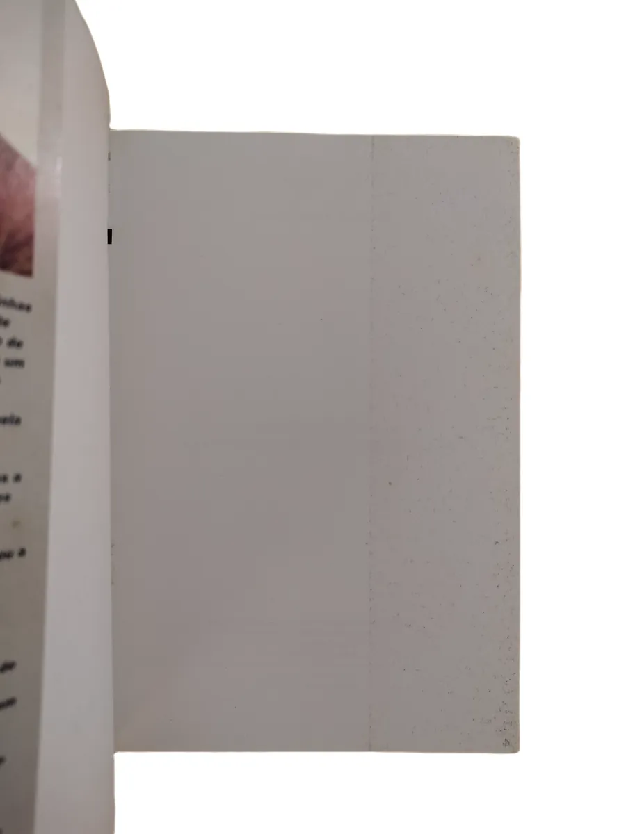 aldeia galega no tempo dos descobrimentos joaquim carreira tapadinhas folha de guarda Folha de guarda amarelecida, do livro Aldeia Galega no Tempo dos Descobrimentos de Joaquim Carreira Tapadinhas.